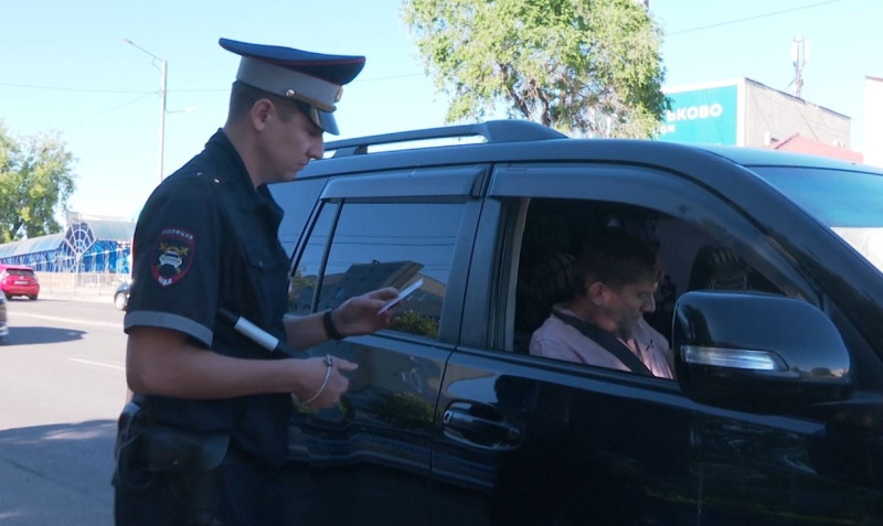 «Охоту» на нетрезвых водителей ведут сотрудники ГИБДД в Благовещенске «Охоту» на нетрезвых водителей ведут сотрудники ГИБДД в Благовещенске