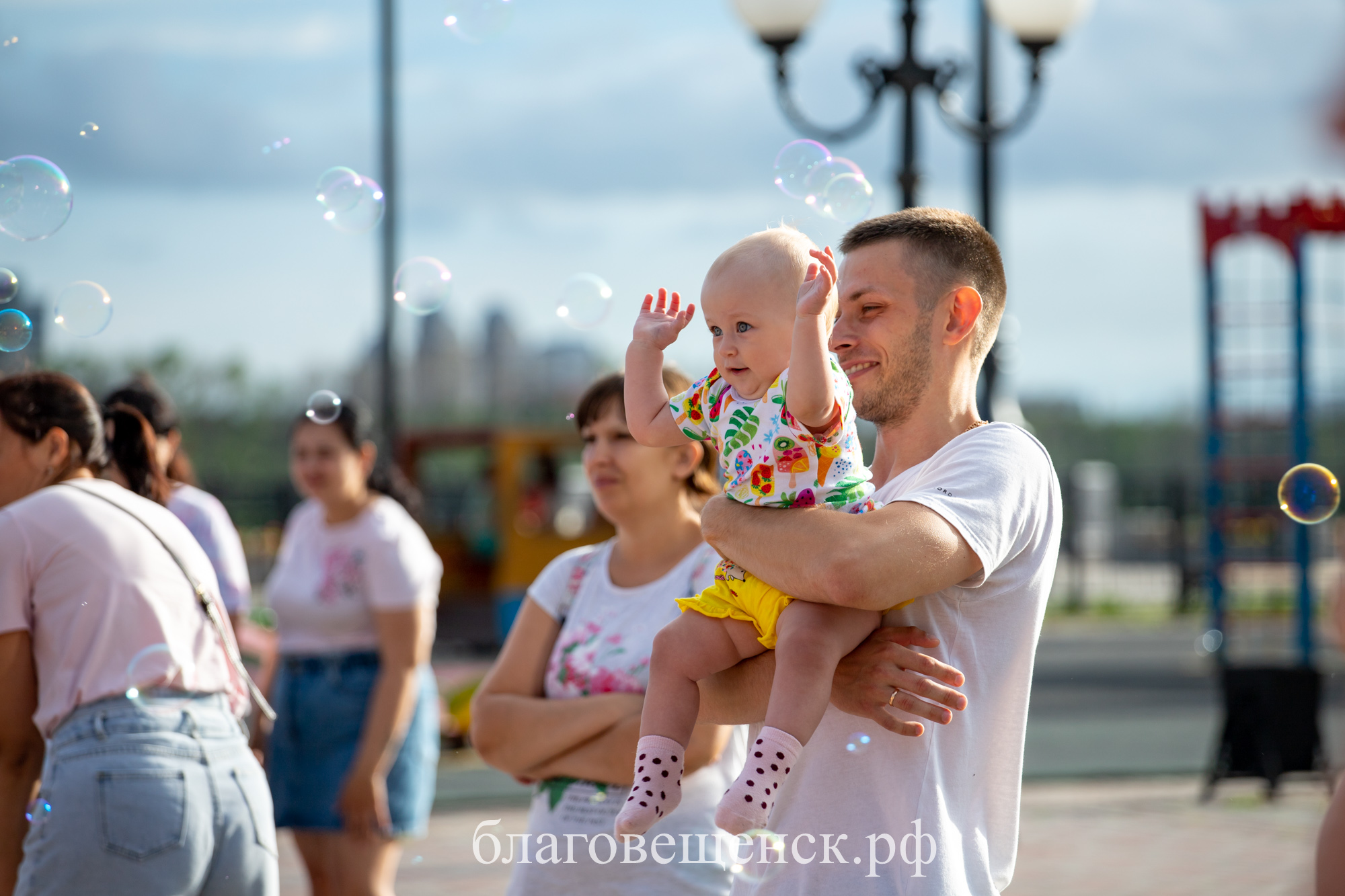 День отца отметят благотворительным концертом, поделками и рисунками: выходные в Благовещенске День отца отметят благотворительным концертом, поделками и рисунками: выходные в Благовещенске