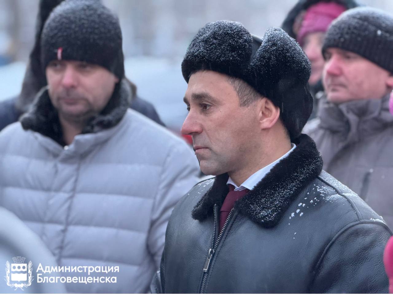 Олег Имамеев: «Ситуация, при которой люди вынуждены жить с постоянными отключениями воды, абсолютно недопустима». Мэр взял на личный контроль восстановление стабильного водоснабжения поселка Аэропорт