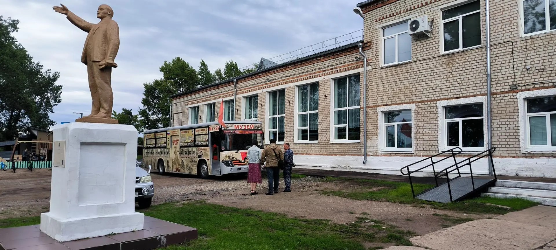 «Автобус Победы» путешествует по Дальнему Востоку 