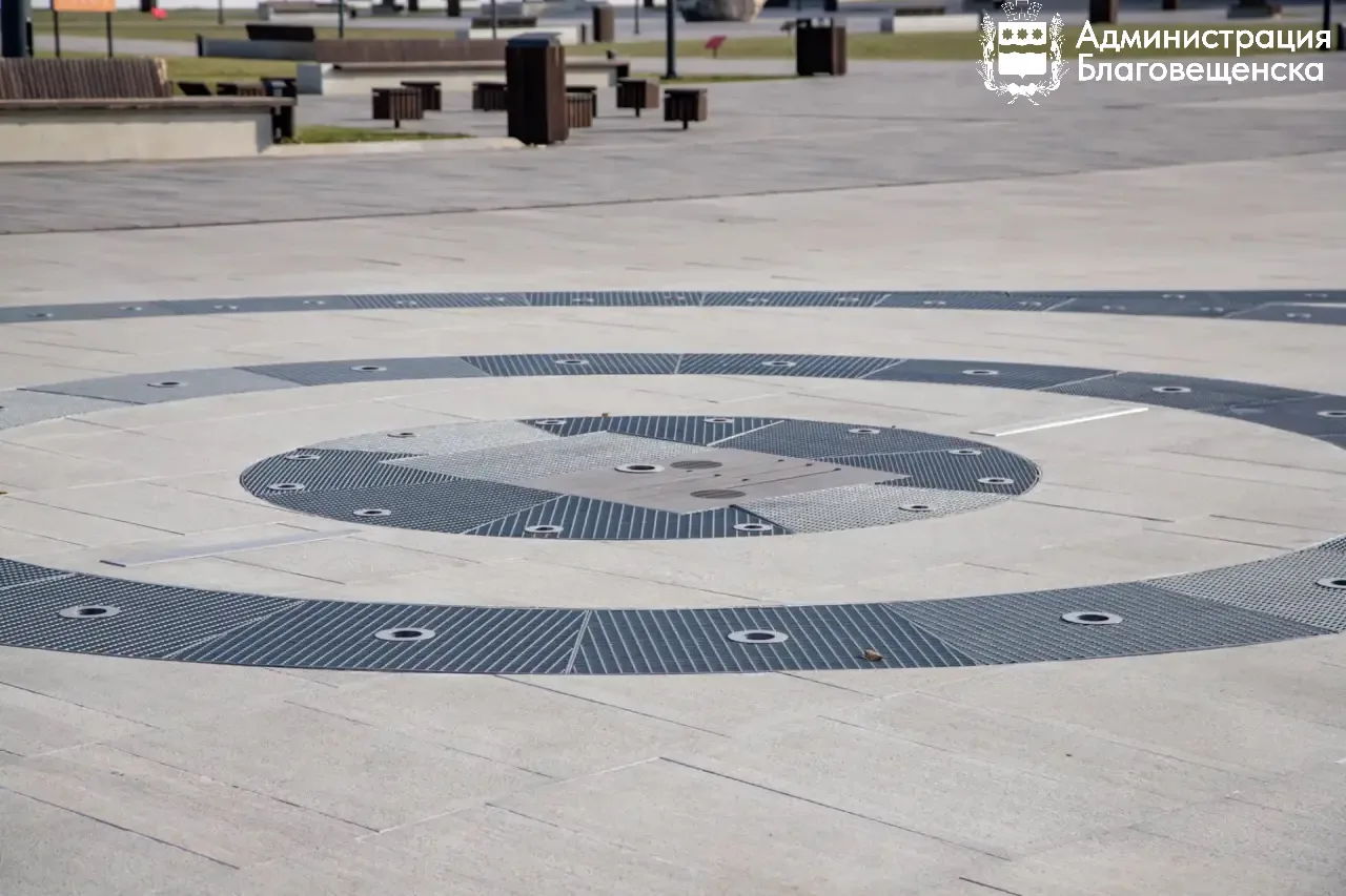 Фонтан на площади Ленина готовят к началу сезона