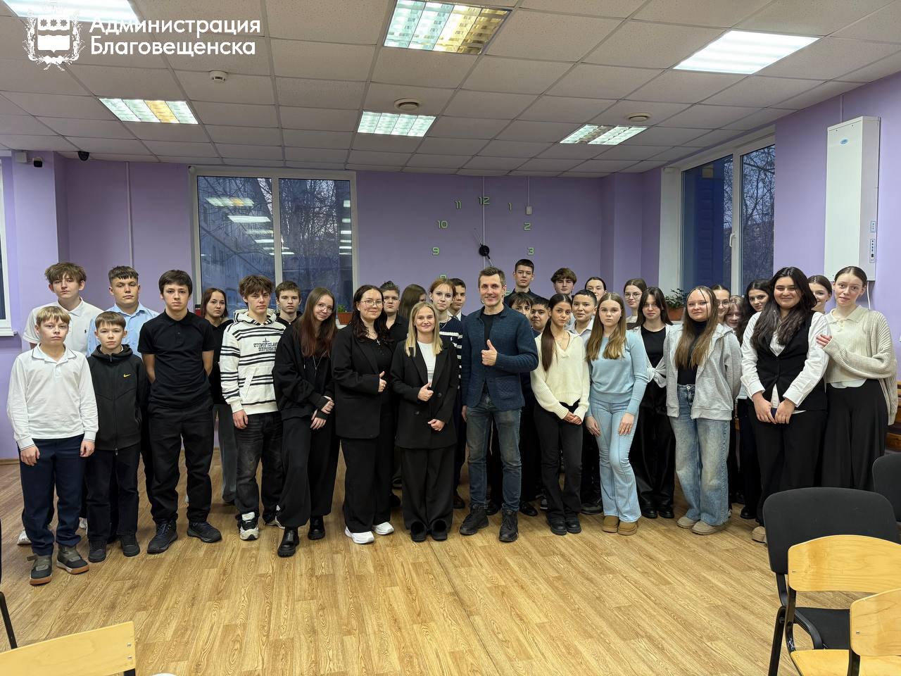 Легенда ралли в Благовещенске: чемпион России встретился с молодёжью и спортсменами-гонщиками