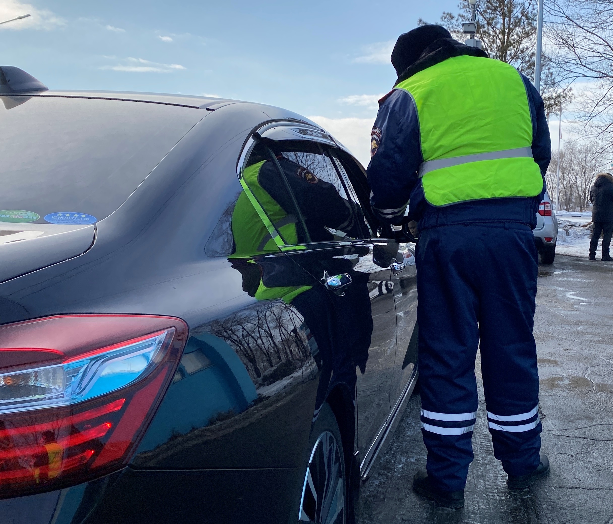 Госавтоинспекция Благовещенска проверяет транспортные средства «на вредность» Госавтоинспекция Благовещенска проверяет транспортные средства «на вредность»