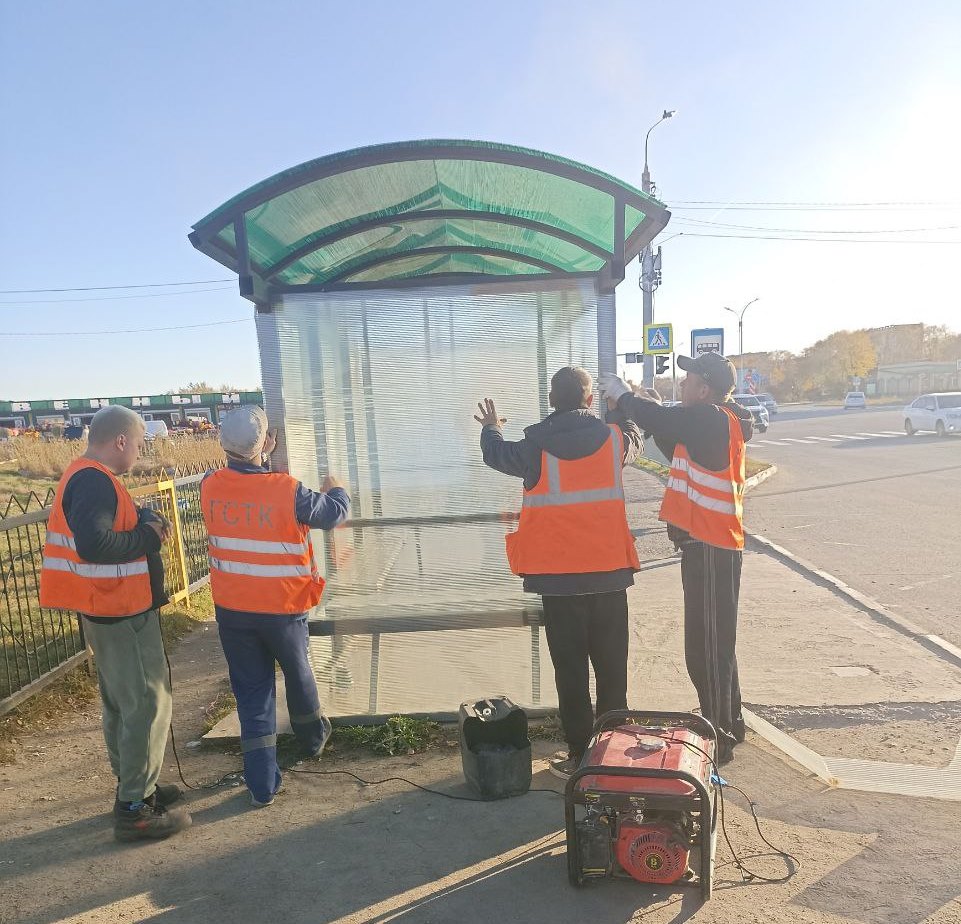 ГСТК навел порядок у памятника казакам-первопоселенцам и отремонтировал остановку в микрорайоне Благовещенска