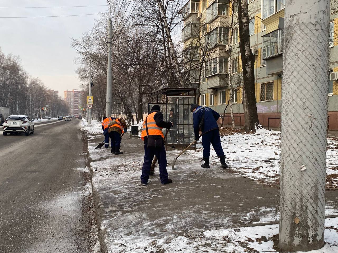 Как ГСТК избавляет от снежного наката и наледи благовещенские дороги и тротуары? Как ГСТК избавляет от снежного наката и наледи благовещенские дороги и тротуары?