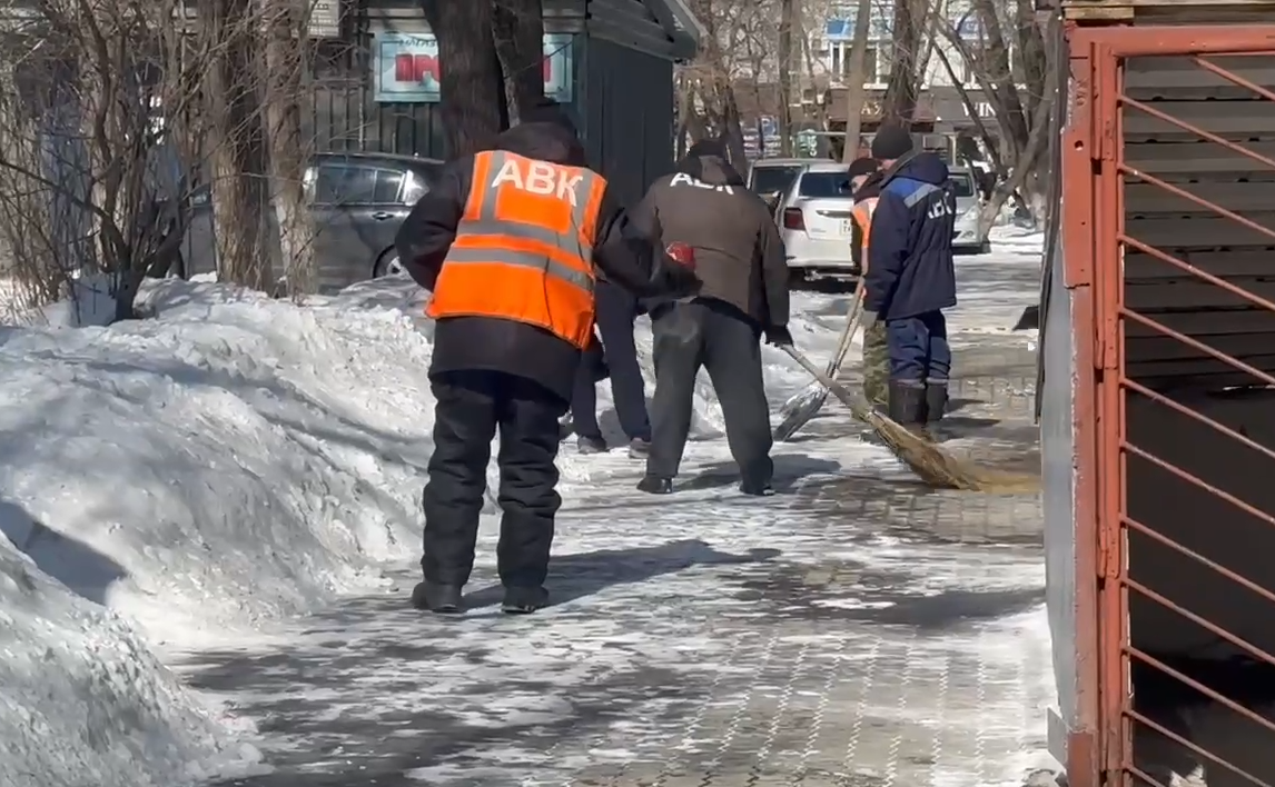 Управляющие компании оперативно устраняют нарушения, связанные с уборкой на территориях многоквартирных домов Управляющие компании оперативно устраняют нарушения, связанные с уборкой на территориях многоквартирных домов