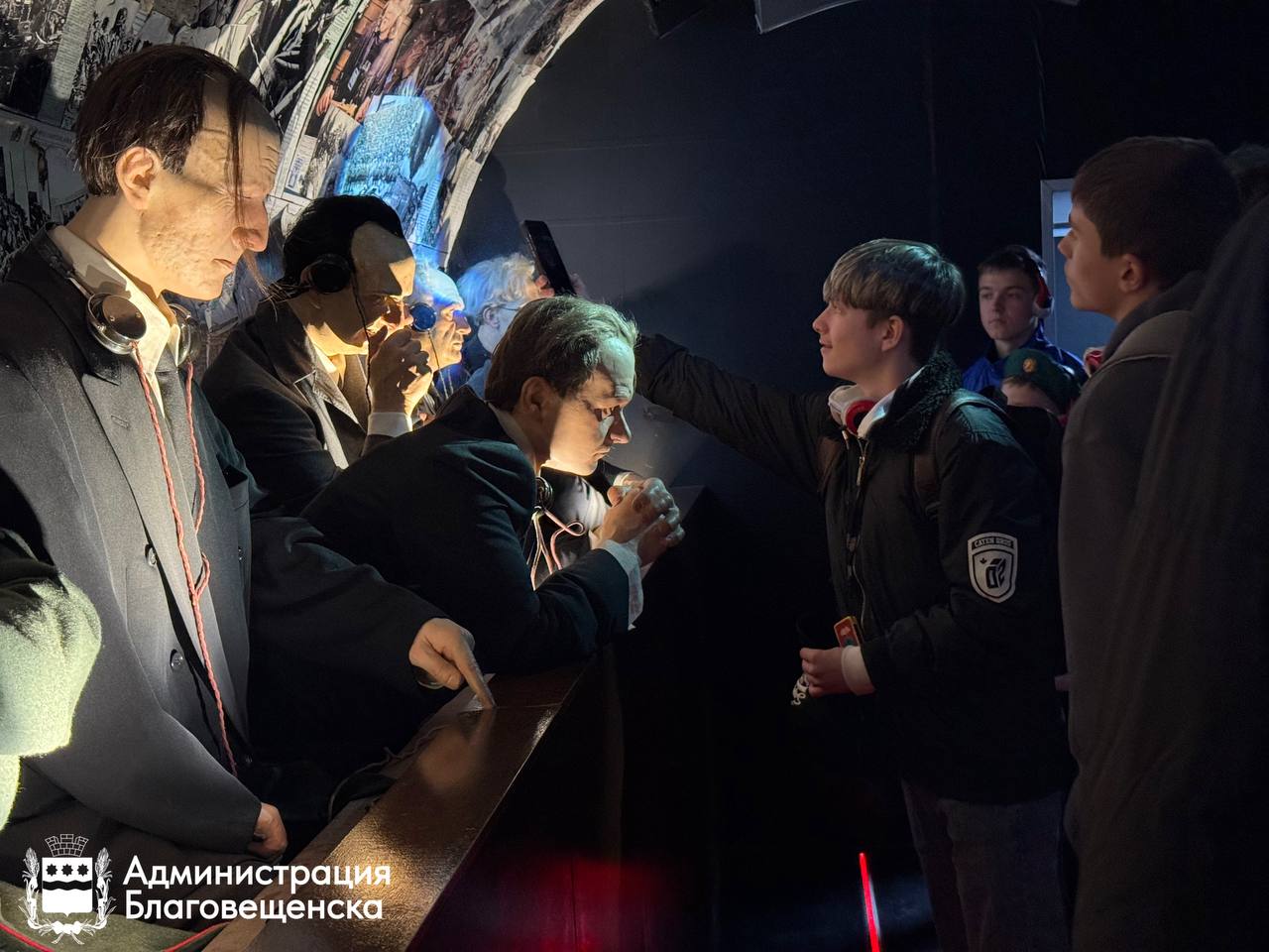 За 30 минут — через все 1418 дней войны: «Поезд Победы» собрал в Благовещенске более 1200 посетителей За 30 минут — через все 1418 дней войны: «Поезд Победы» собрал в Благовещенске более 1200 посетителей