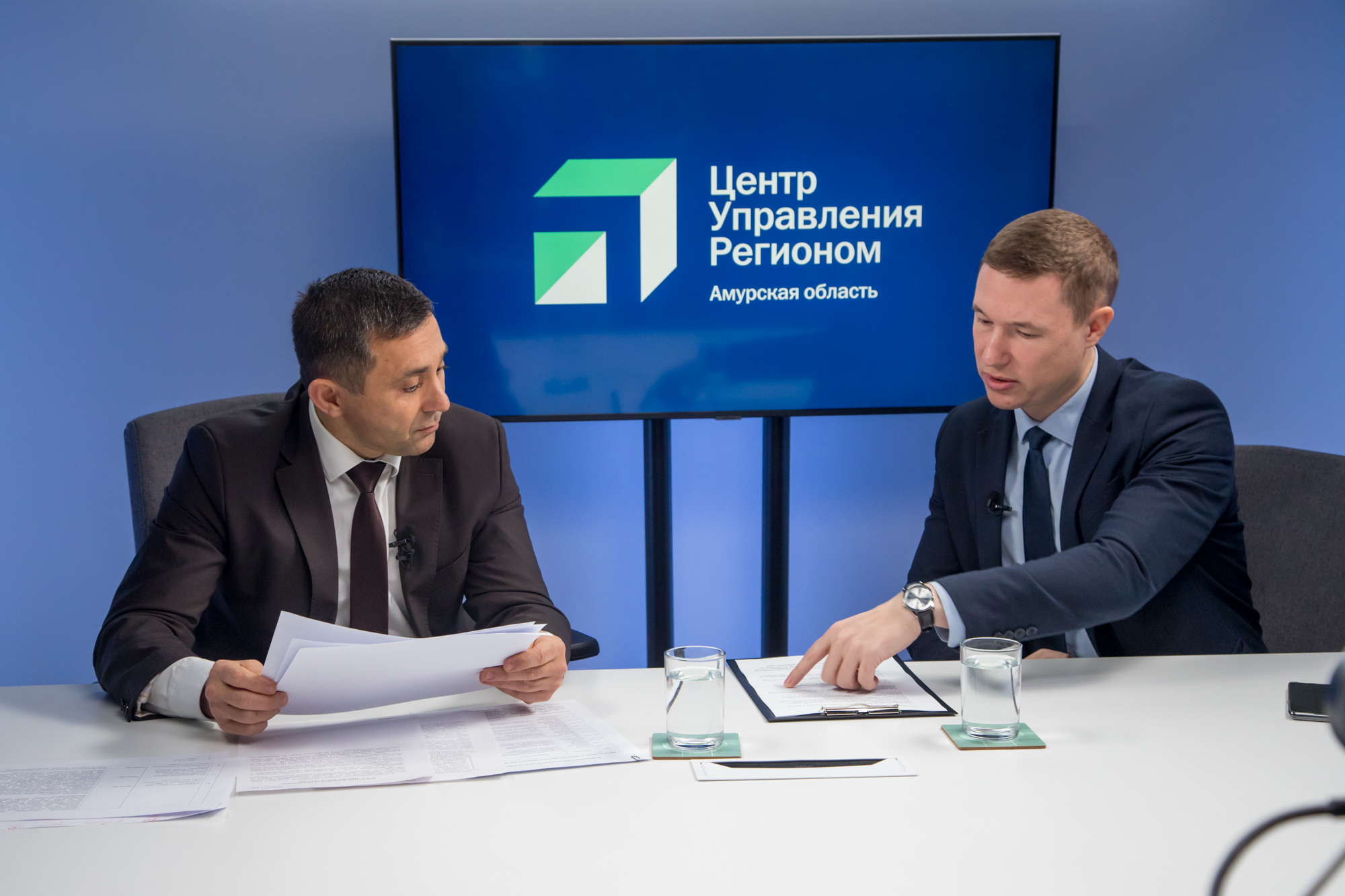 Отопление, уборка и ремонт дорог: мэр Олег Имамеев ответил на вопросы благовещенцев в прямом эфире Отопление, уборка и ремонт дорог: мэр Олег Имамеев ответил на вопросы благовещенцев в прямом эфире