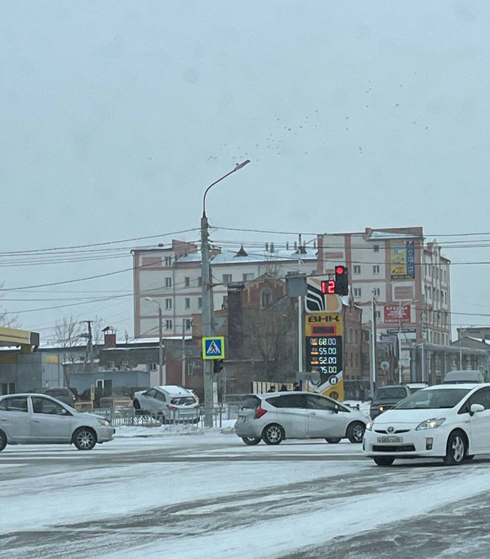В Благовещенске водитель возместит ущерб за сломанное пешеходное ограждение В Благовещенске водитель возместит ущерб за сломанное пешеходное ограждение