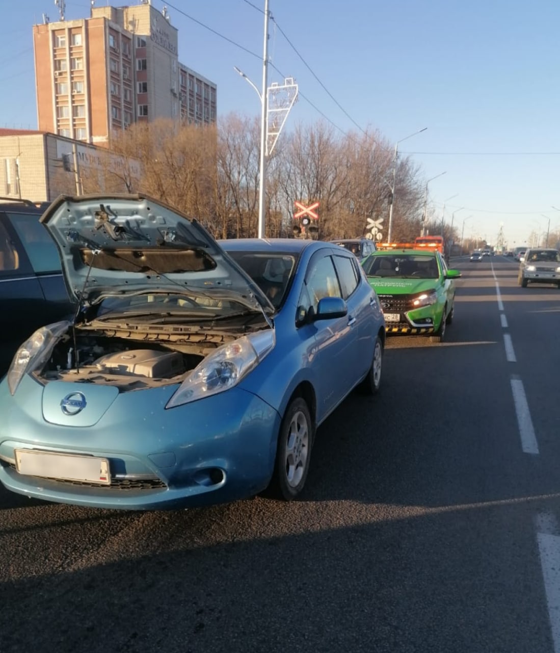 «Дорожный патруль» в Благовещенске «подбросил» электромобиль до электрозаправки «Дорожный патруль» в Благовещенске «подбросил» электромобиль до электрозаправки
