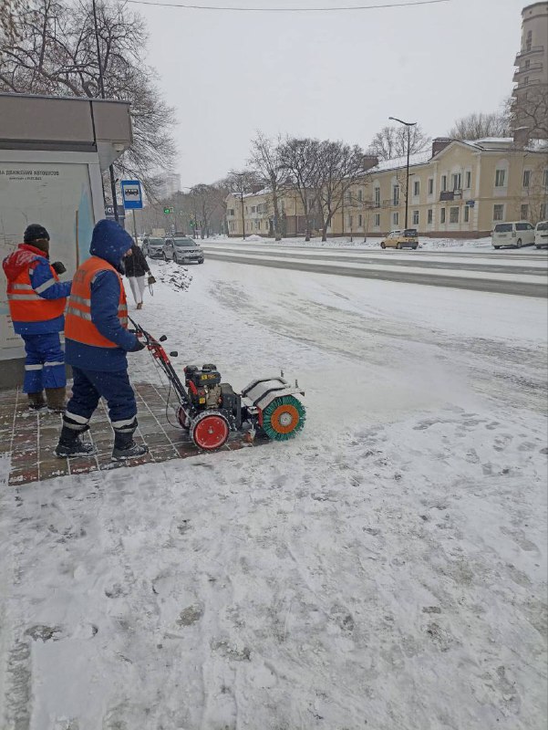 В Благовещенске ГСТК усилил работу в связи с выпавшим снегом В Благовещенске ГСТК усилил работу в связи с выпавшим снегом