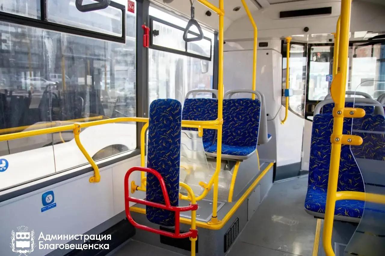 В Благовещенске пассажирке вернули забытую в автобусе сумочку