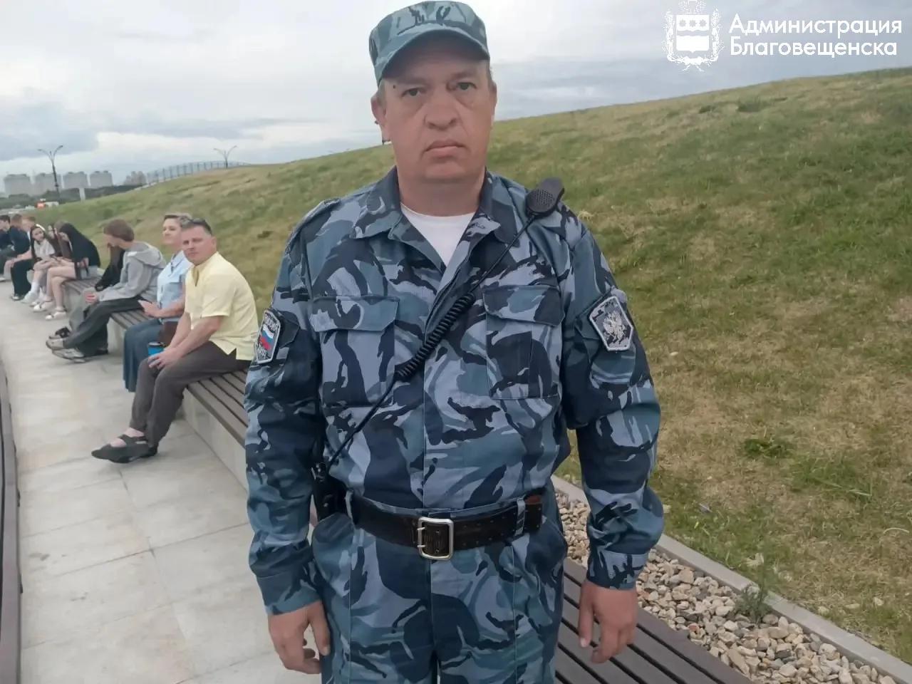 От фестивалей до избирательных участков: народные дружинники помогают поддерживать порядок на массовых мероприятиях в Благовещенске