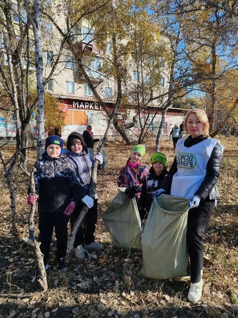 Более 1200 благовещенцев приняли участие в уборке городских территорий