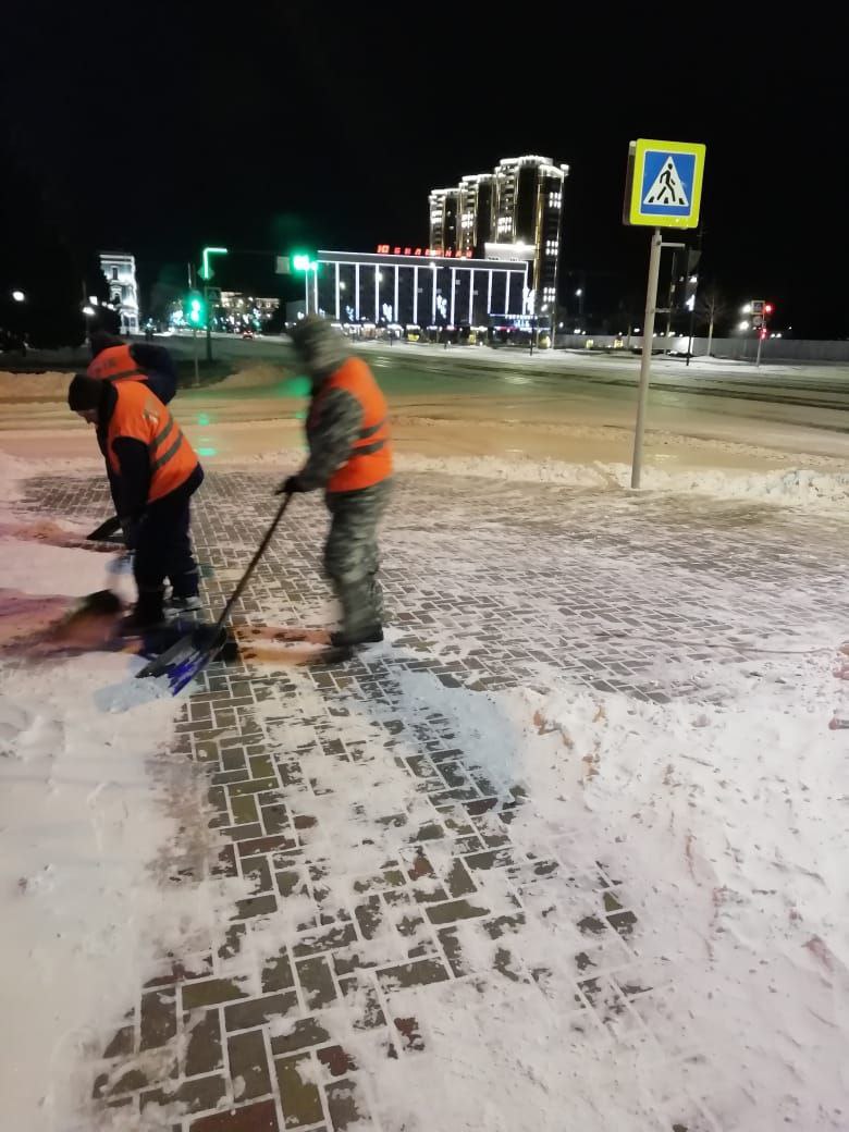 В Благовещенске ГСТК очистил от наледи 50 лет Октября В Благовещенске ГСТК очистил от наледи 50 лет Октября