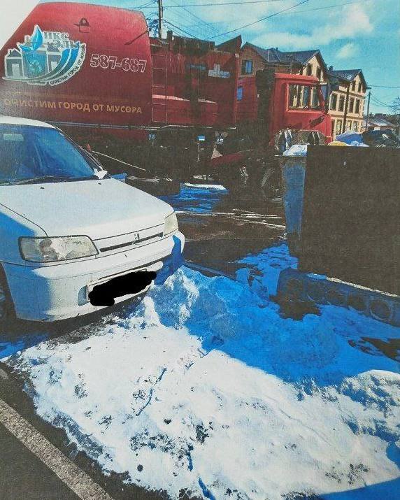 58 тысяч рублей штрафов начислили автохамам за парковку возле мусорных контейнеров с начала года