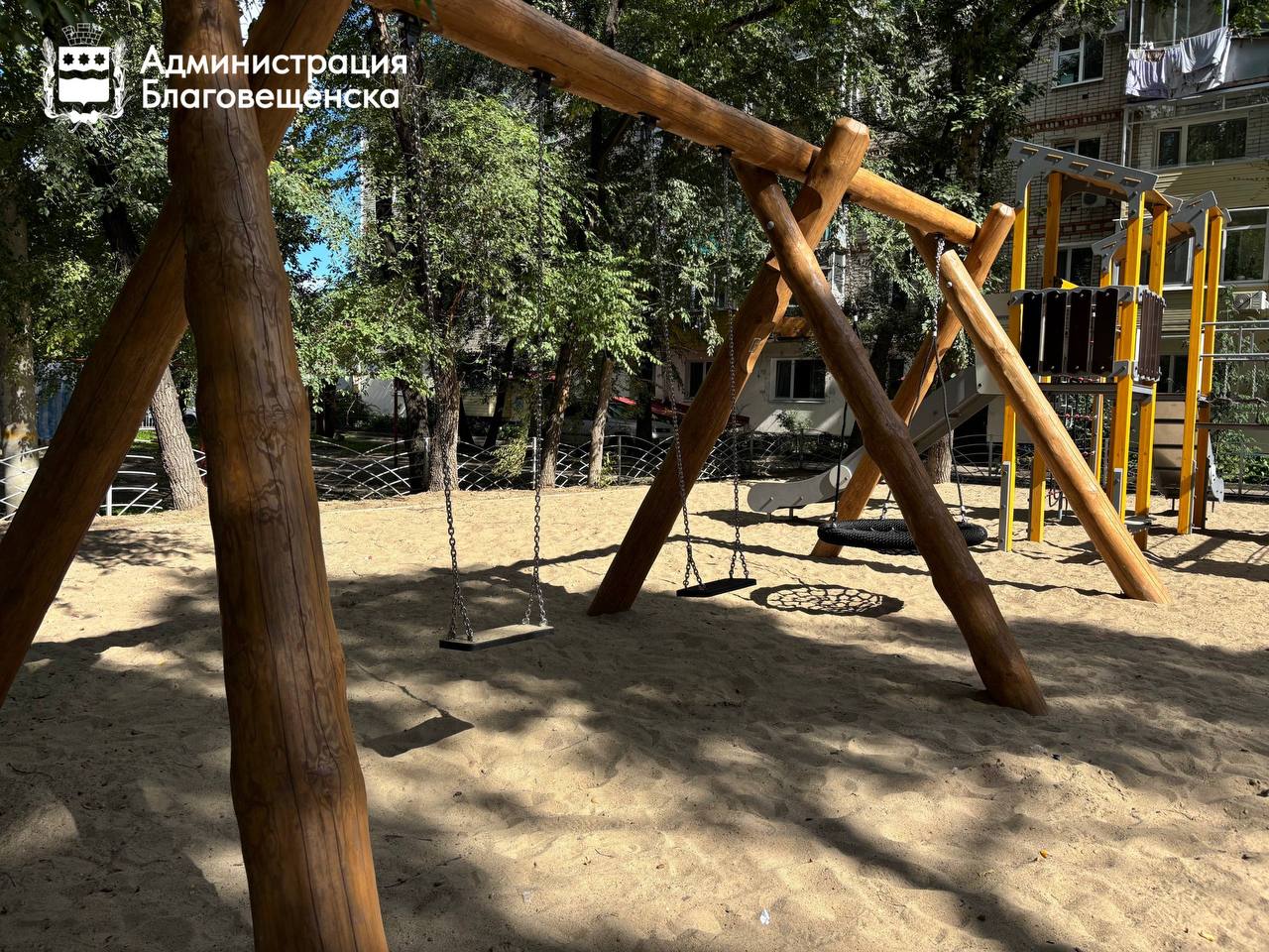 Новые детские и спортивные площадки появились во дворах на Чайковского и Пионерской Новые детские и спортивные площадки появились во дворах на Чайковского и Пионерской