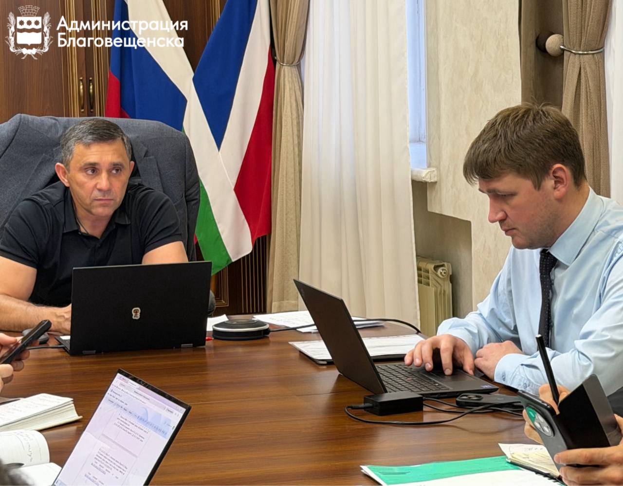 Почти сотню километров проезжей части и тротуаров очистили в амурской столице после последнего снегопада 