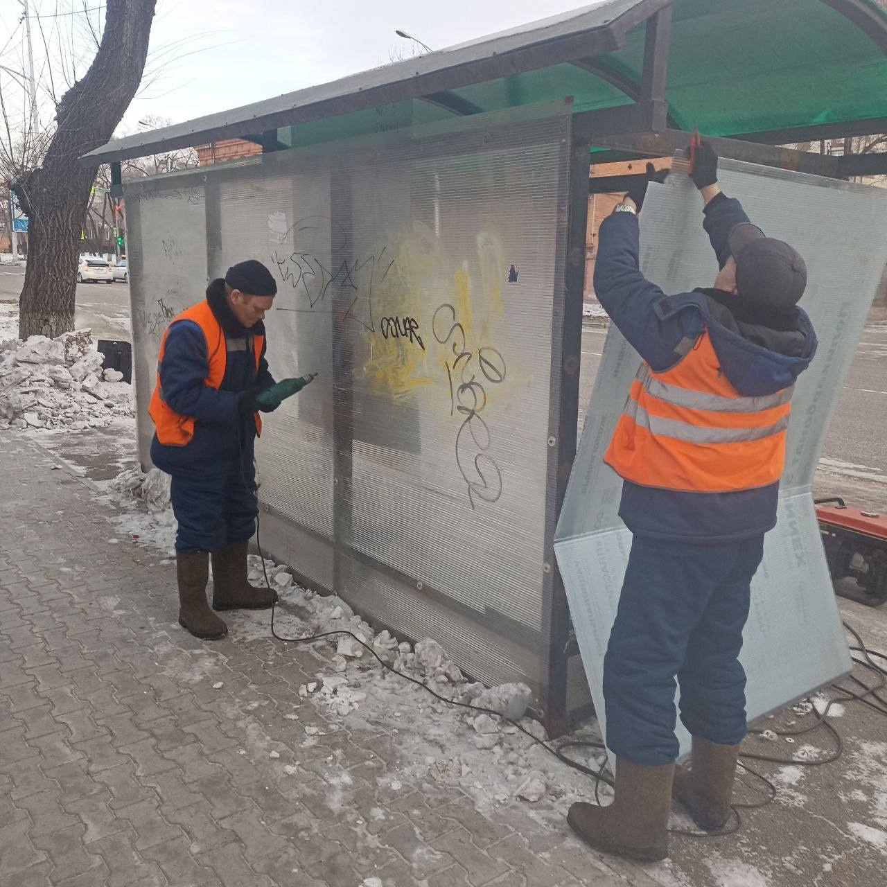 В Благовещенске ГСТК отремонтировал остановку на Зейской  В Благовещенске ГСТК отремонтировал остановку на Зейской