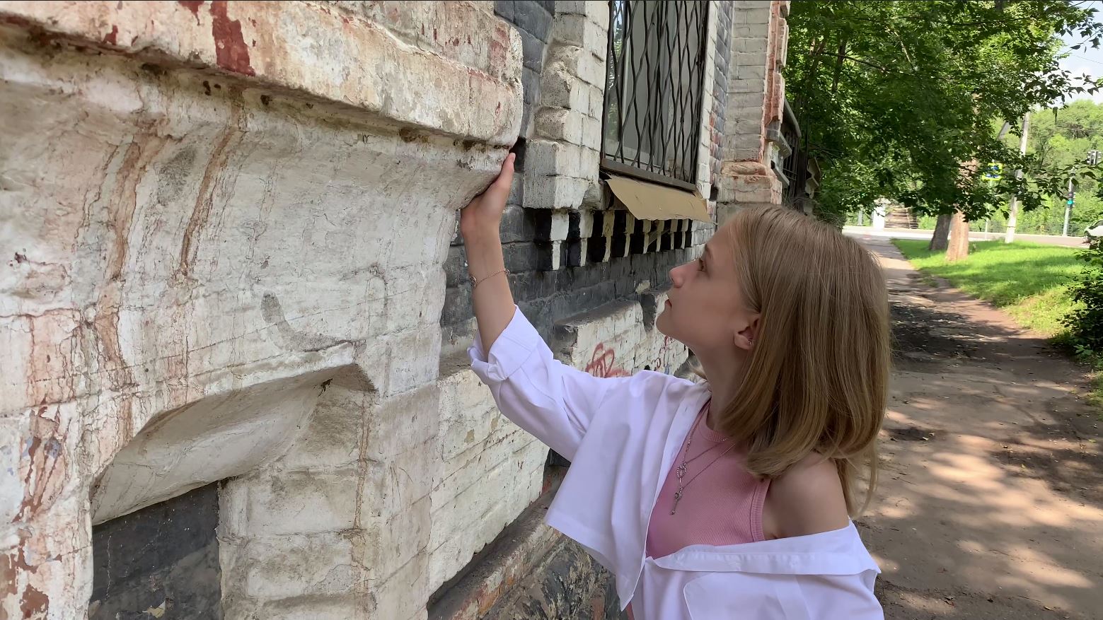 Благовещенск глазами ребенка: юная горожанка рассказала про памятники архитектуры в видеоблоге 