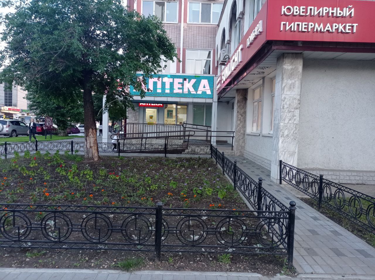 Одна из центральных улиц города преобразилась благодаря социально ответственному бизнесу Одна из центральных улиц города преобразилась благодаря социально ответственному бизнесу