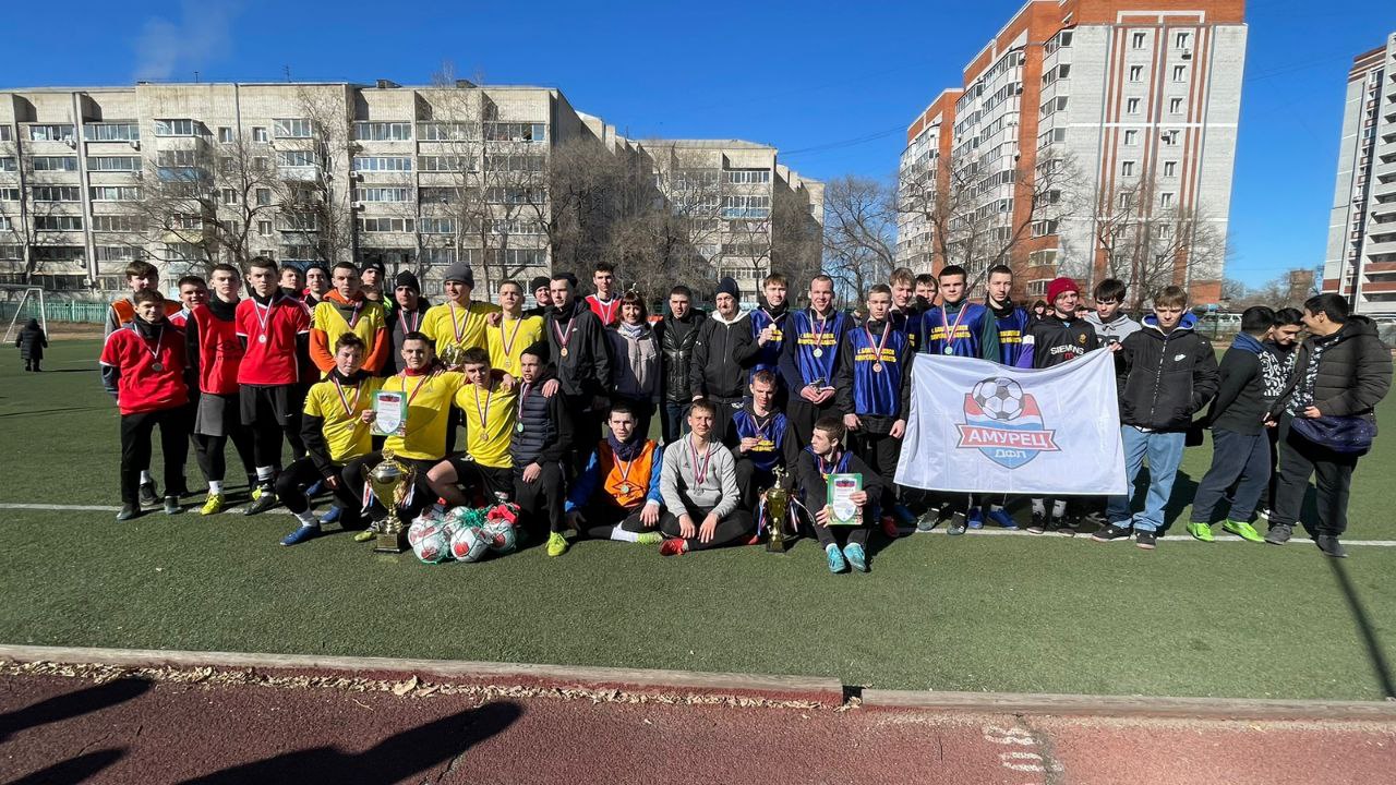 Кубок мэра на турнире по малоформатному футболу в Благовещенске взял лицей №11 