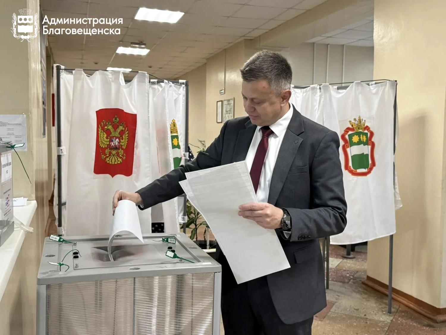  Заместители мэра Благовещенска проголосовали на выборах 