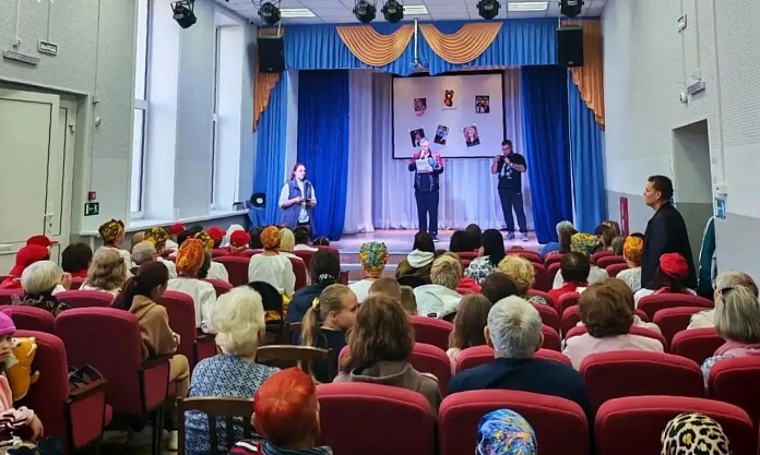 Жители села Садовое проголосовали за новую сцену возле Дома культуры