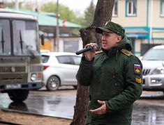 В Благовещенске во дворах ветеранов прошла акция "Поем двором"  