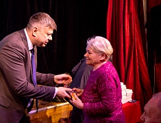 В Благовещенске наградили юбилейными медалями БАМа