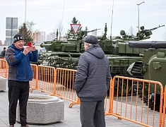 Выставка военной техники ДВОКУ в честь Дня Победы