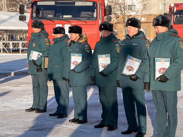 Благовещенский пожарный гарнизон получил спецтранспорт