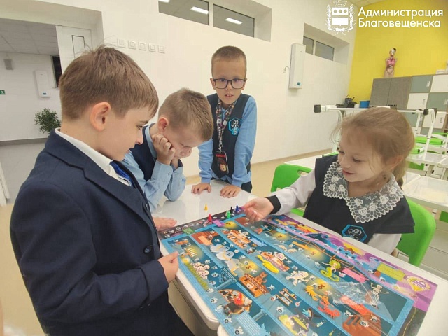 В большинстве школ Благовещенска организованы группы продлённого дня