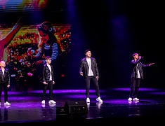 В Благовещенске в преддверии 8 Марта прошел большой праздничный концерт