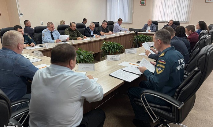 Рейды, профилактические беседы и спец инструктаж для школьников: в Благовещенске уделяют особое внимание безопасности на замерзающих водоемах 