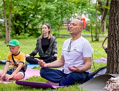 В Городском парке прошел фестиваль йоги