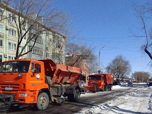 С улиц Благовещенска вывезли больше четырёх тысяч тонн снега после февральских осадков 