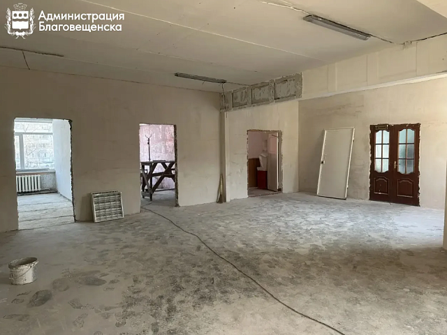 Уже монтируют новые системы отопления и электроснабжения: здание лицея №6 в Благовещенске преображается благодаря президентскому нацпроекту 