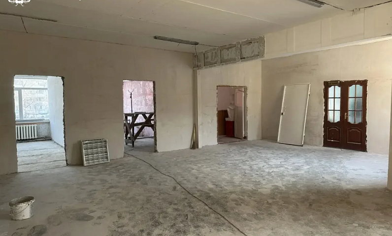 Уже монтируют новые системы отопления и электроснабжения: здание лицея №6 в Благовещенске преображается благодаря президентскому нацпроекту 