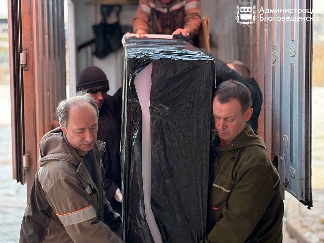 Полноценное питание без очередей: в пяти школах города устанавливают едоматы