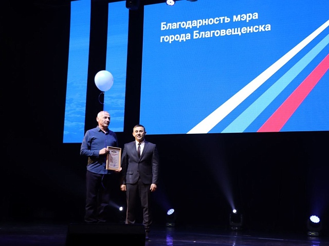 Мэр города Олег Имамеев поздравил сотрудников авиационной отрасли с профессиональным праздником