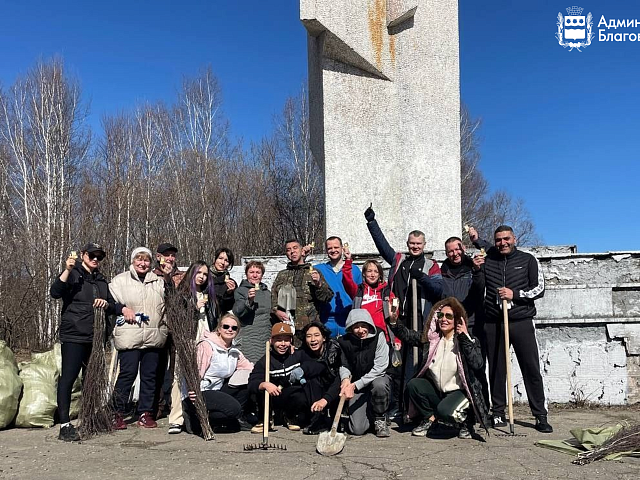 В Благовещенске стартовал весенний этап акции «Город берегу»
