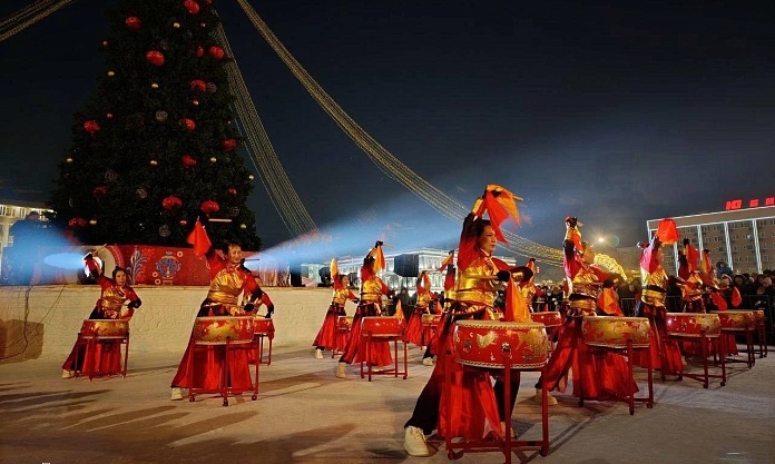 Каллиграфия, битва тигров и драконов и фаер-шоу: как отпразднуют китайский Новый год в Благовещенске