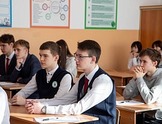 В Благовещенске прошел школьный агрослет - 2026