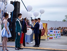 В Благовещенске отгремел выпускной