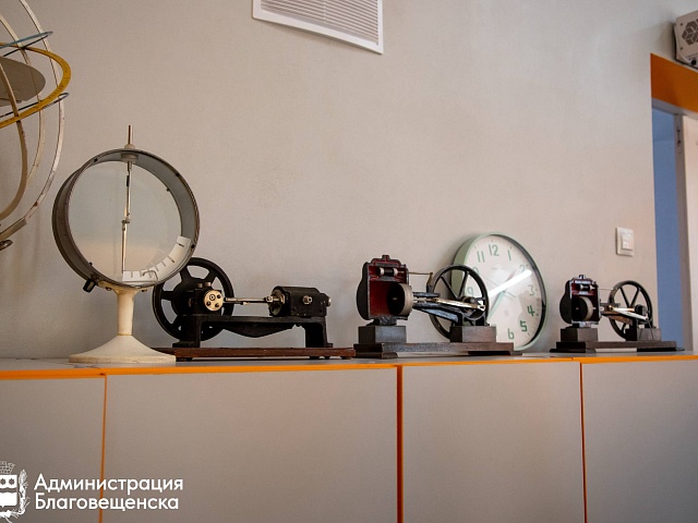 Благовещенские школьники готовятся к региональной олимпиаде под присмотром преподавателей из ВУЗов