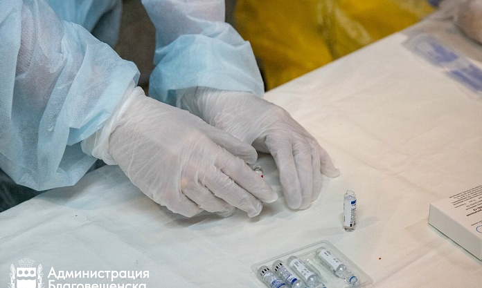 Вакцинация от гриппа в Благовещенске набирает обороты