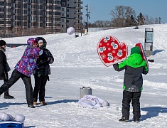 Яркий день спорта и традиций: в Благовещенске прошёл первый день ЗимФестАмур