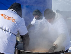 Яркий день спорта и традиций: в Благовещенске прошёл первый день ЗимФестАмур