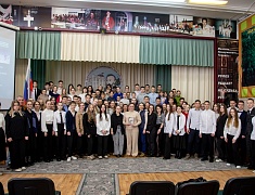 Трёхкратная Олимпийская чемпионка Юлия Чепалова поделилась историей побед и мотивацией с благовещенскими школьниками и спортсменами